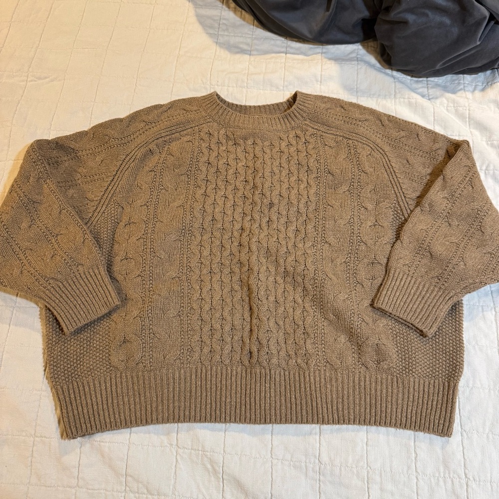 Universal Thread Tan Cable Knit Crewneck Sweater